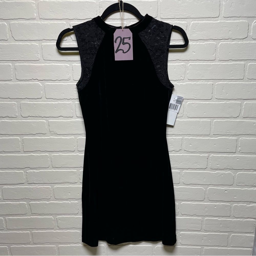 25. French Connection NEW Black Women's Size 6 Velvet Lace Sheath Dress $178